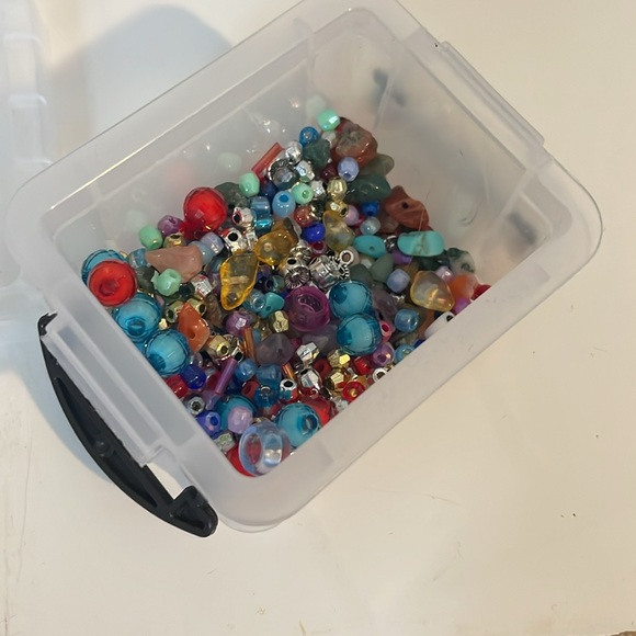 Mixed multicoloredbeads - Picture 3 of 6